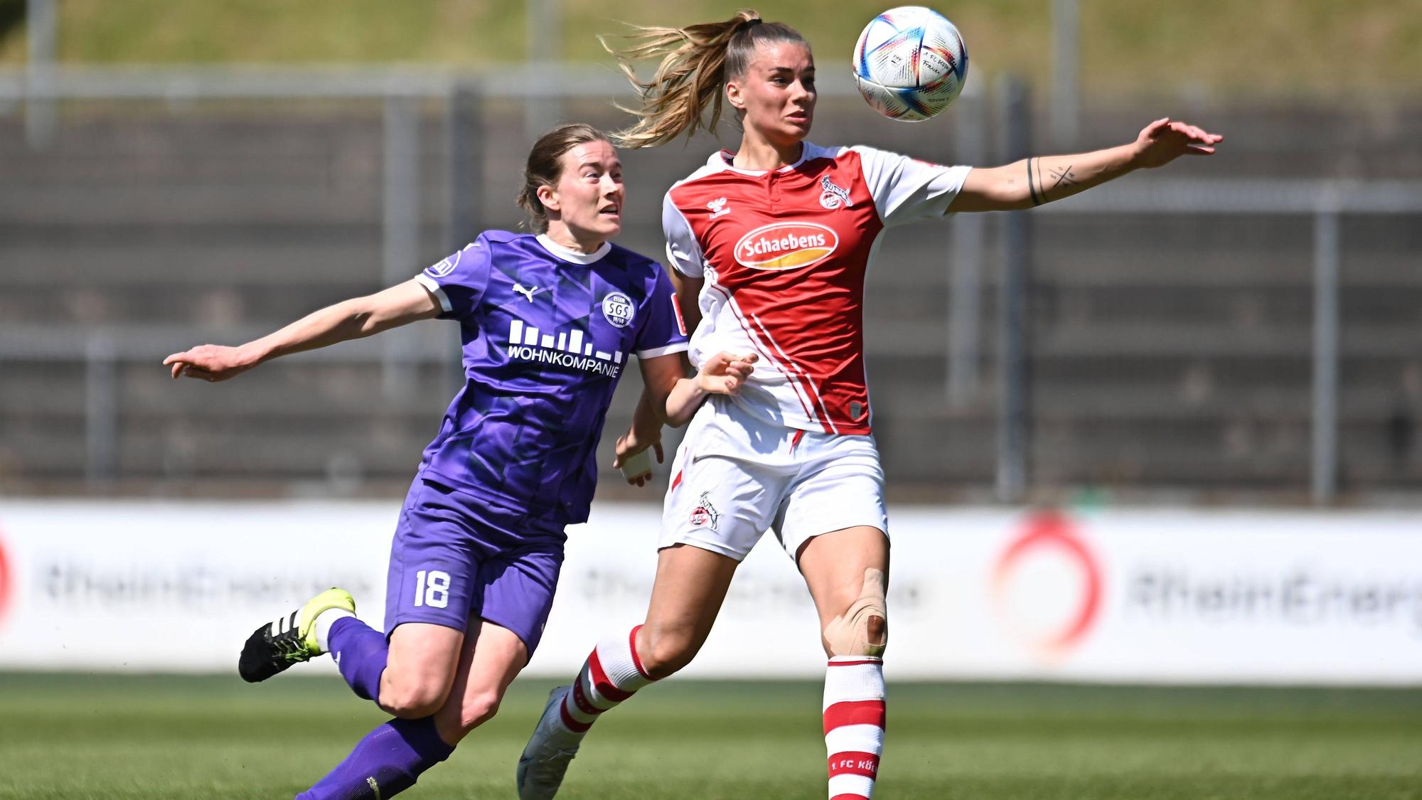 Fußball Frauen Flyeralarm-Bundesliga Saison 2022/2023 22. Spieltag: 1. FC Köln - SGS Essen am 28.05.2023 im Franz-Kremer-Stadion in Köln Lena Ostermeier SGS Essen , links - Selina Cerci 1. FC Köln , rechts DFB regulations prohibit any use of photographs as image sequences and/or quasi-video. Nordrhein-Westfalen Deutschland *** Soccer Women Flyeralarm Bundesliga Season 2022 2023 22 Matchday 1 FC Cologne SGS Essen on 28 05 2023 at Franz Kremer Stadium in Cologne Lena Ostermeier SGS Essen , left Selina Cerci 1 FC Cologne , right DFB regulations prohibit any use of photographs as image sequences and or quasi video North Rhine Westphalia Germany