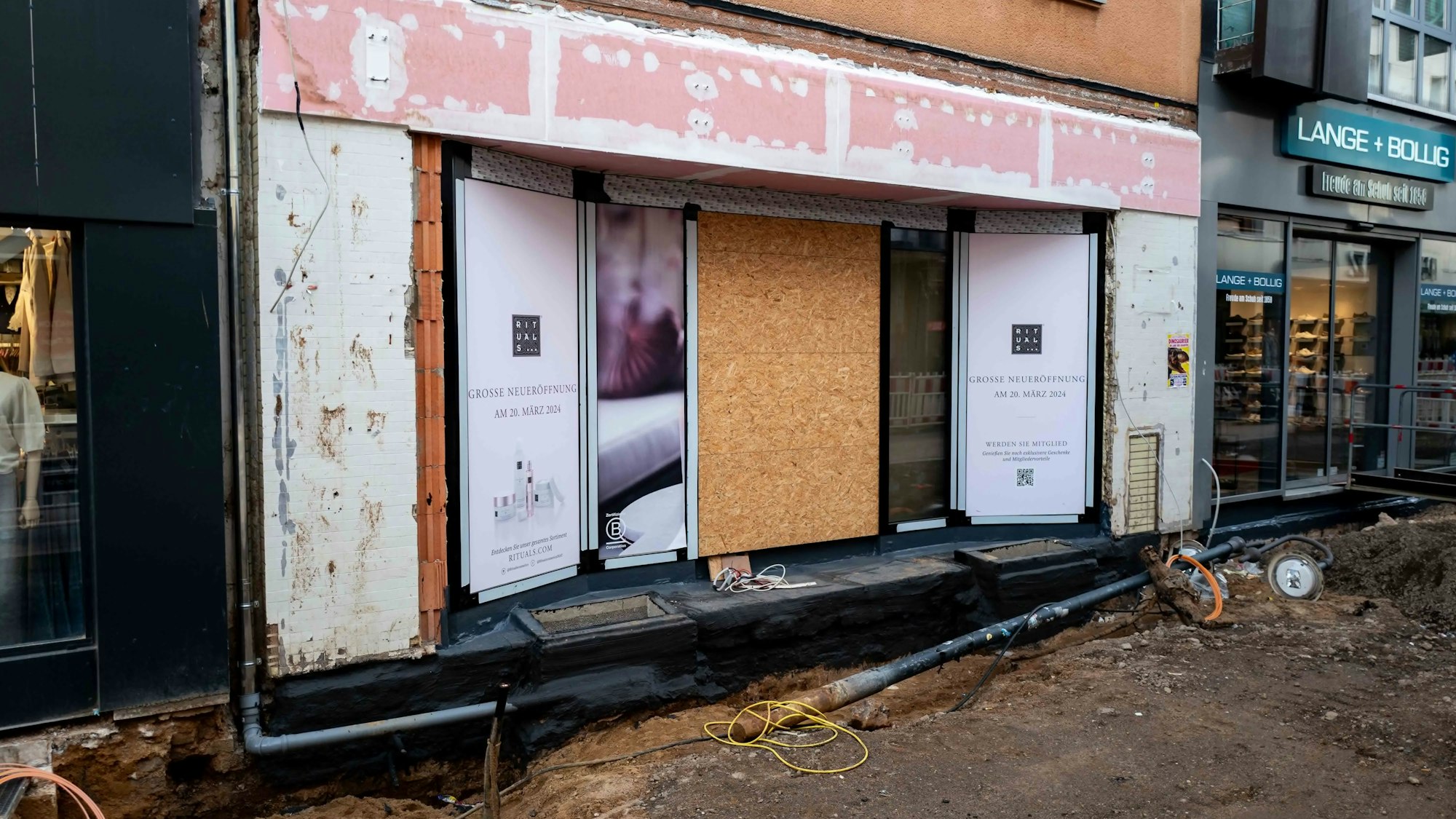 Das Bild zeigt die Baustelle im Ladenlokal von Rituals in der Euskirchener Innenstadt.