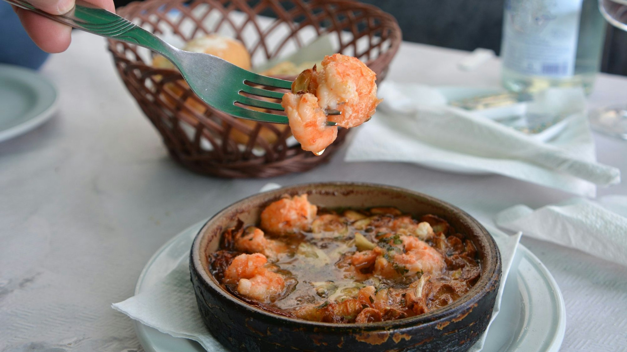 Ein Tapas-Klassiker: Gambas al ajillo. (Symbolbild)