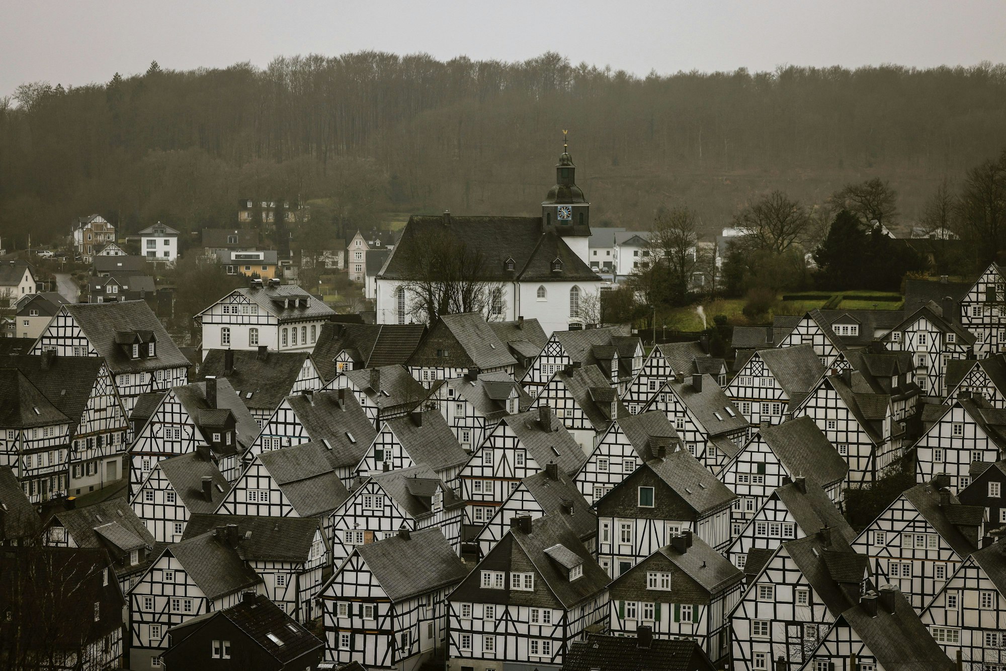 Die zwölf Jahre alte Schülerin Luise war im März 2023 erstochen worden. Zwei strafunmündige Mädchen hatten die Tat gestanden.