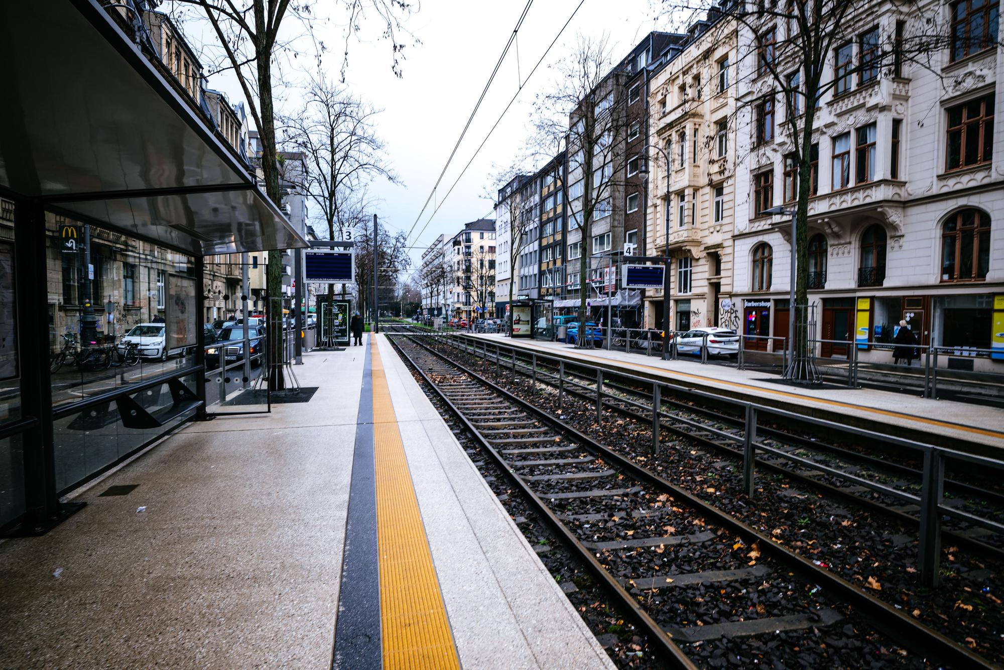 Freiflächen: die Haltestelle Chlodwigplatz.
