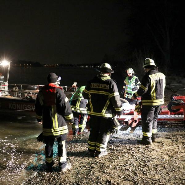 Die Löscheinheit Niederdollendorf der Freiwillgen Feuerwehr Königswinter war bei der Rettung einer Frau im Rhein im Einsatz.