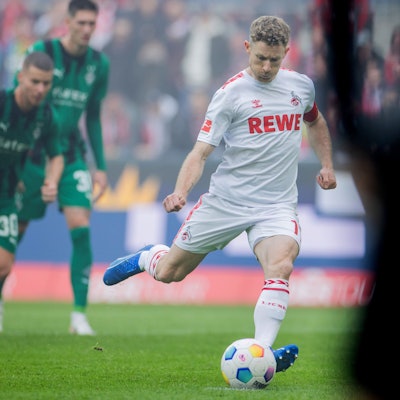 Nervenstark am Punkt: FC-Kapitän Florian Kainz verwandelte beim 3:1-Sieg im Hinspiel zwei Elfmeter gegen Mönchengladbach.