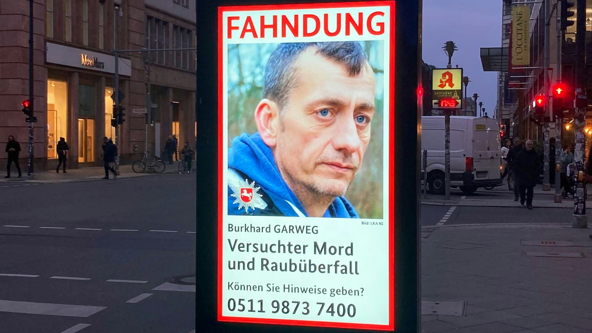 Ein Fahndungsplakat des Landeskriminalamts Niedersachsen zeigt den mutmaßlichen früheren RAF-Terroristen Burkhard Garweg.