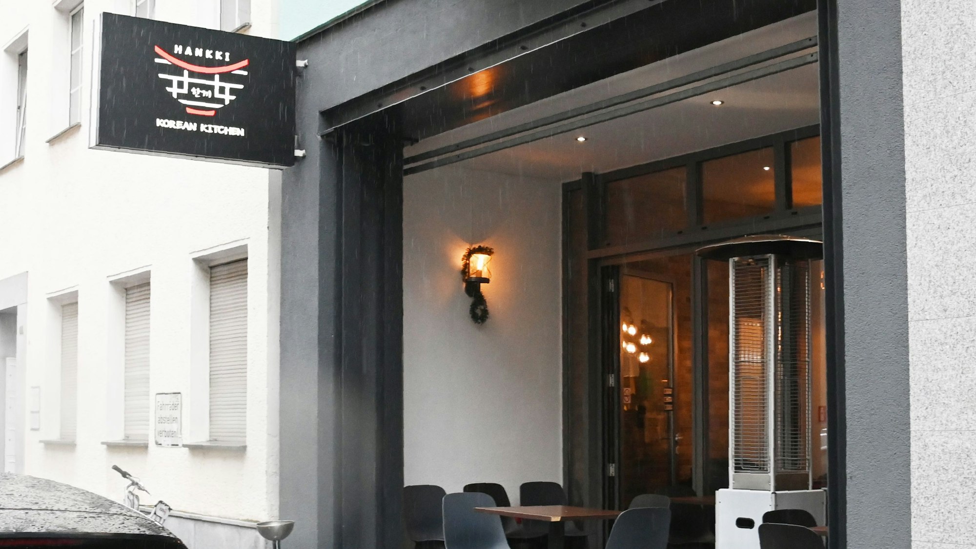 Das koreanische Restaurant Hankki in der Brabanter Straße von außen.