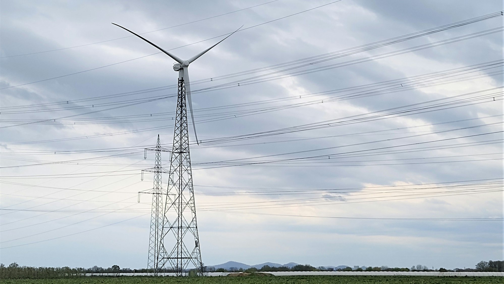 Die Kölner Bezirksregierung plant eine deutliche Ausdehnung der Bereiche für Windenergieanlagen über die Bornheimer Konzentrationszonen hinaus.