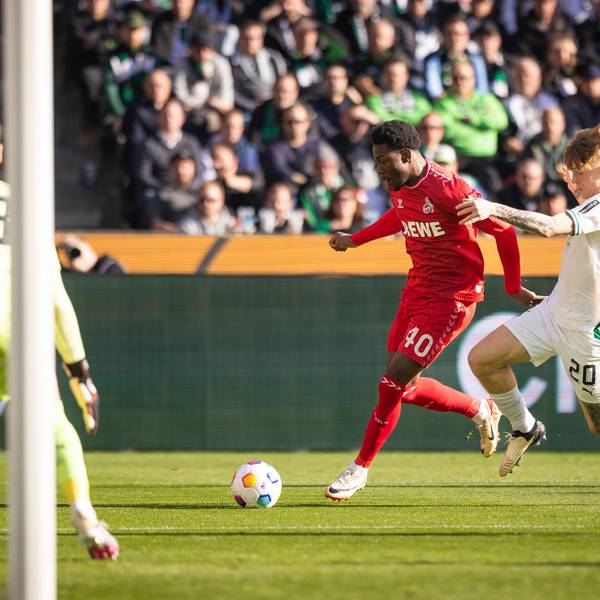 Tor zum 0:1 von Faride Alidou Köln gegen Torwart Moritz Nicolas.