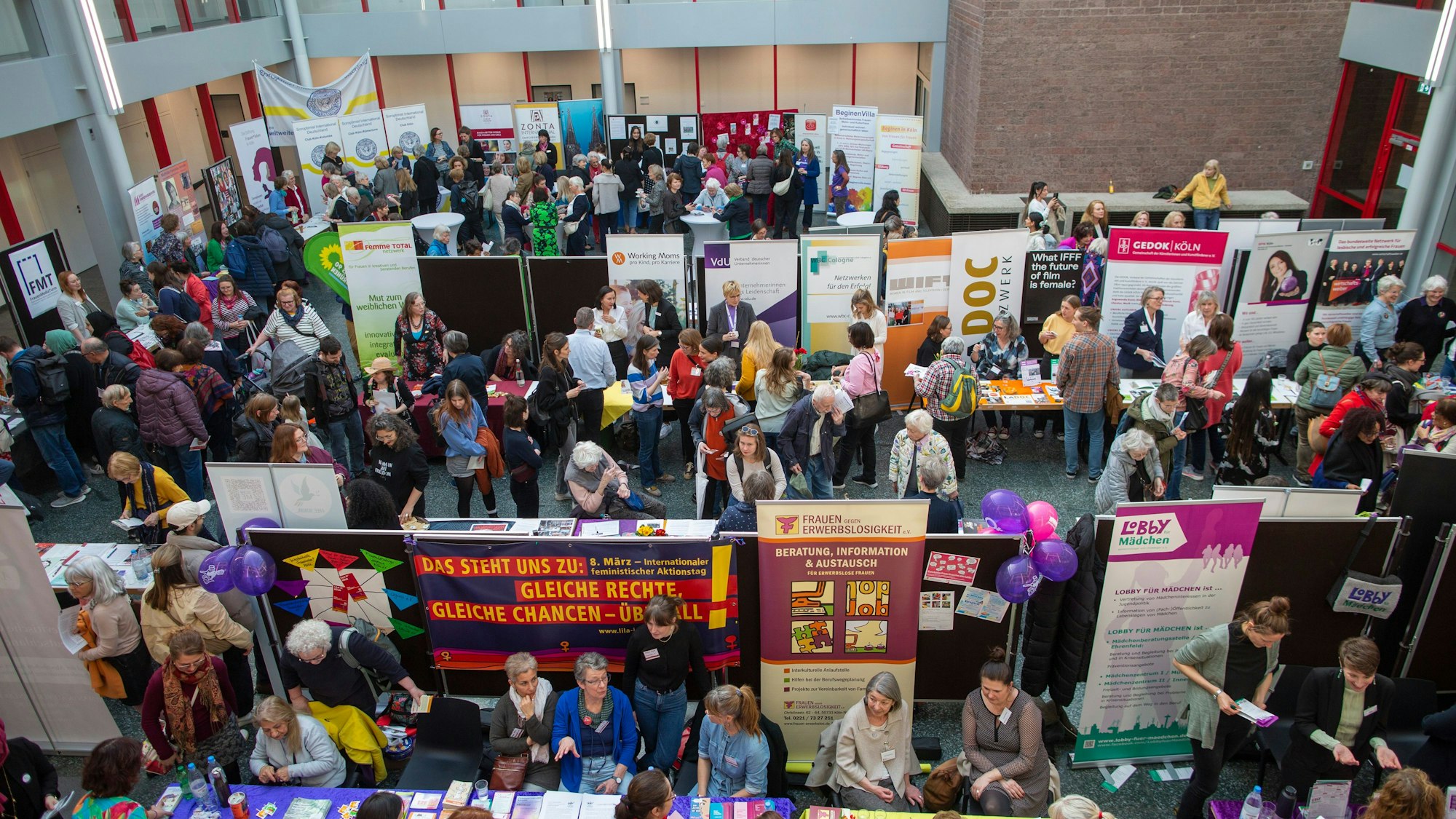 NRW
Internationaler Frauentag
Historisches Rathaus