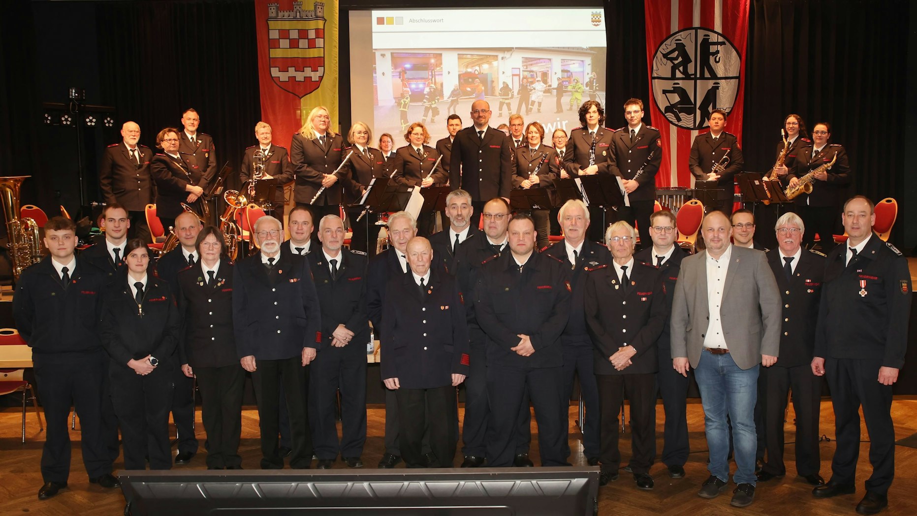 Jahresdienstbesprechung der Freiwilligen Feuerwehr Bergneustadt im Krawinkelsaal.