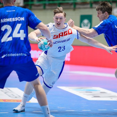 VfL-Handballer Ole Pregler in einer Spielsituation.