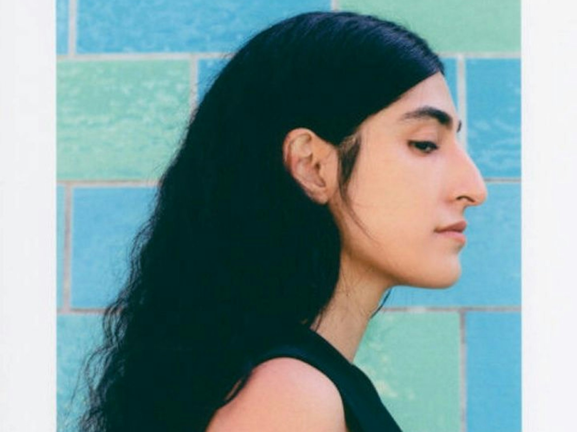 Künstlerin und Autorin Moshtari Hilal.