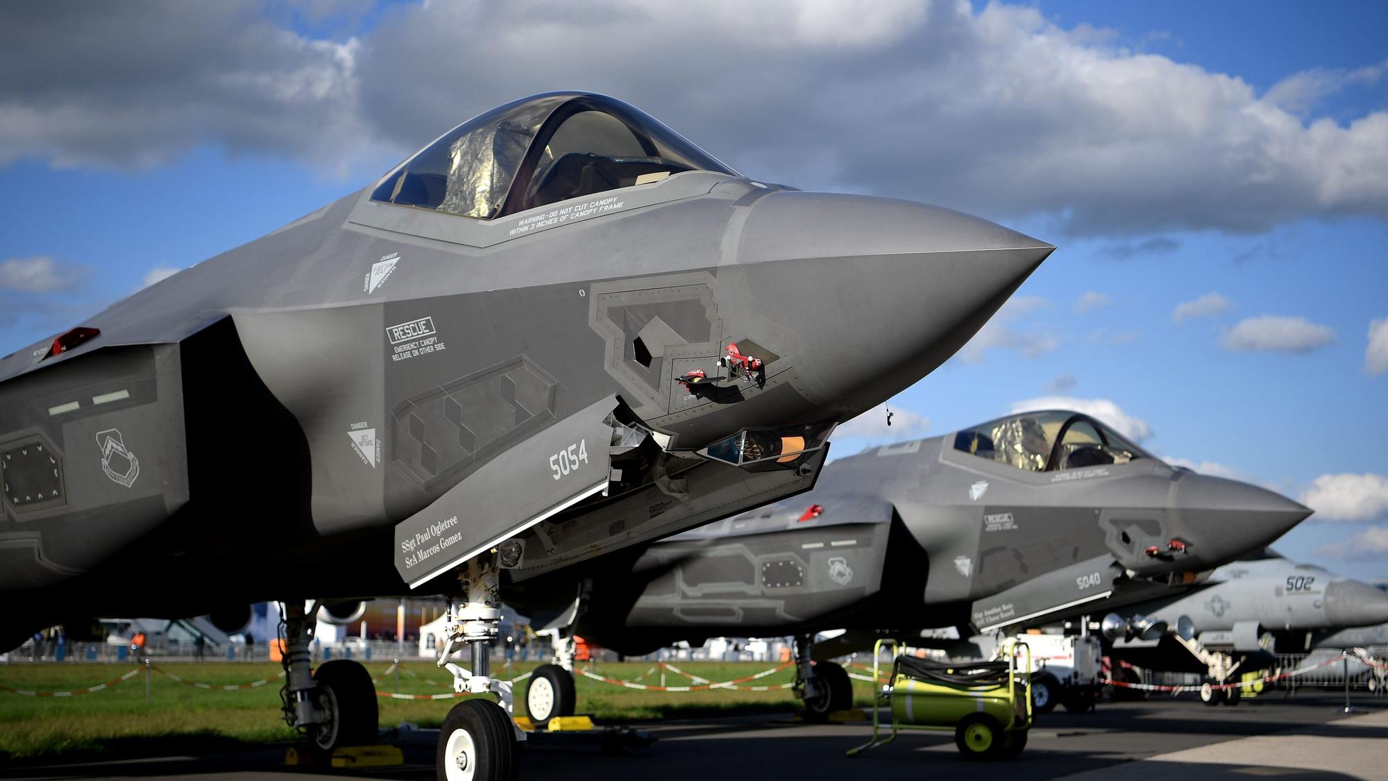 Lockheed Martin F-35 Tarnkappen Mehrzweck Kampfjet der USA ist bei der Raumfahrtausstellung (ILA) ausgestellt.