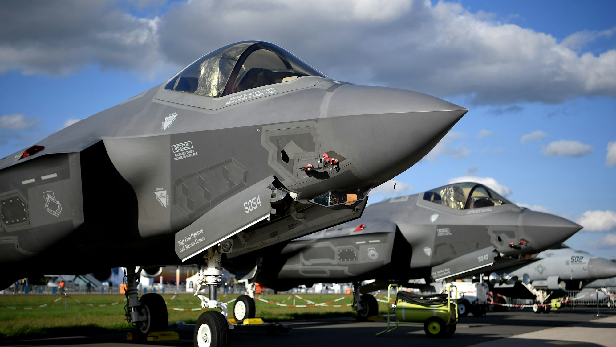 Lockheed Martin F-35 Tarnkappen Mehrzweck Kampfjet der USA ist bei der Raumfahrtausstellung (ILA) ausgestellt.