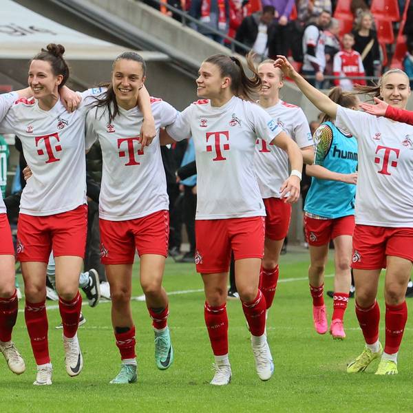 1.FC Köln vs. Werder Bremen, Fussball Frauen, 1. Bundesliga, Jubel nach dem Sieg gegen Bremen, Bild: Herbert Bucco, 10.03.2024