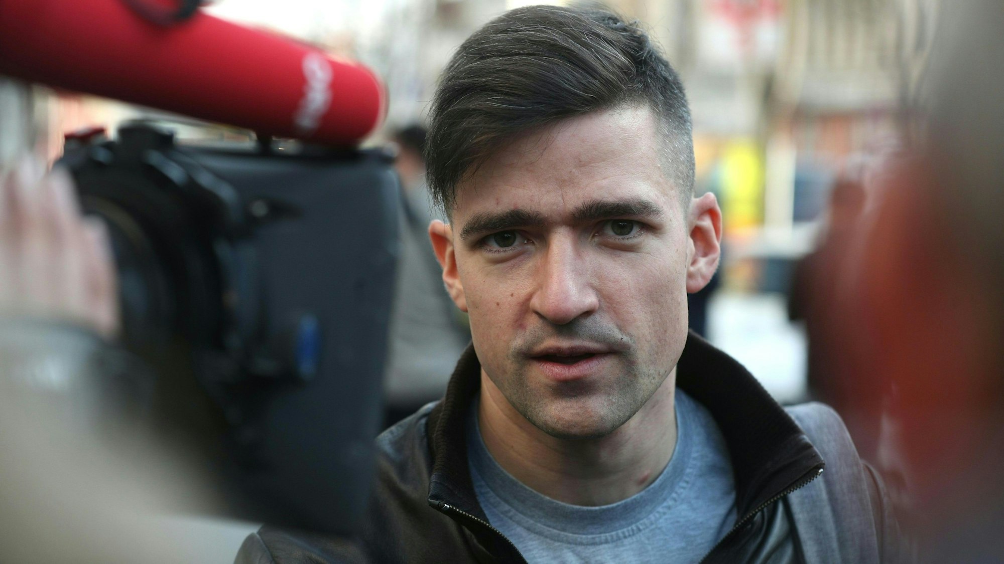 Der langjährige Kopf der rechtsextremen „Identitären Bewegung“, Martin Sellner, sprach auch bei einem rechtsextremen Geheimtreffen in Potsdam. (Symbolbild)