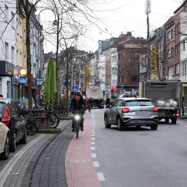 Szene von der Venloer Straße