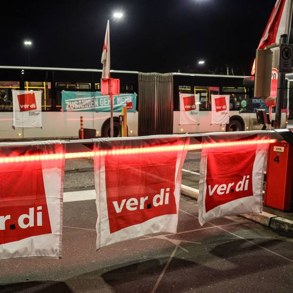 Köln: Busse der Kölner Verkehrsbetriebe KVB stehen am 29. Februar im Depot.+