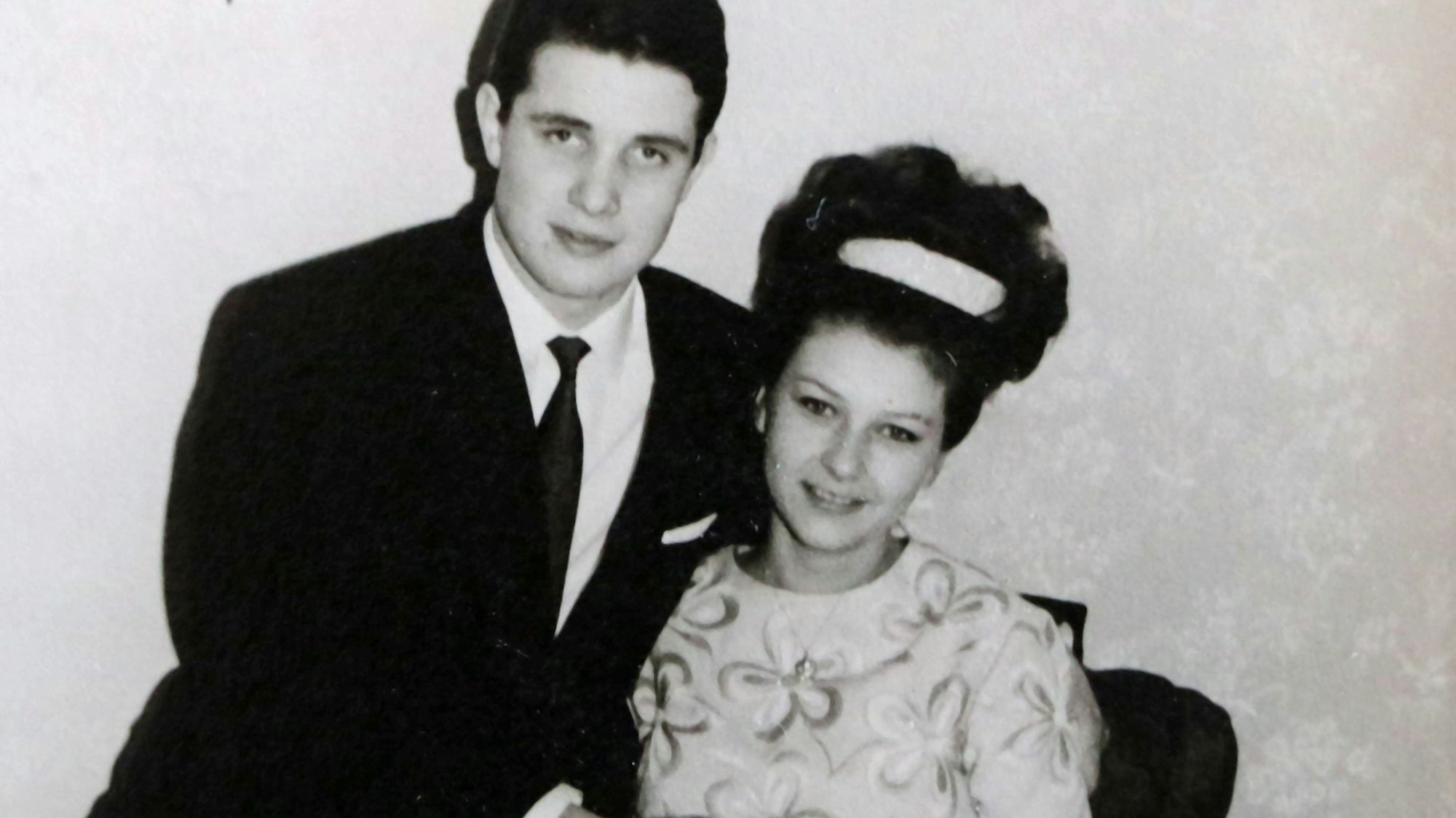 Auf dem Bild ist das Ehepaar in jungen Jahren zu sehen.