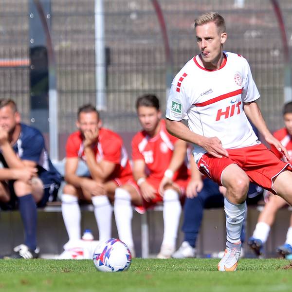 Fußball Regionalliga West 8. Spieltag: Schalke 04 U23 - Fortuna Köln am 15.09.2019 in der Mondpalast Arena in Herne
Lars Bender ( Fortuna Köln )
Foto: Thorsten Tillmann / FUNKE Foto Services