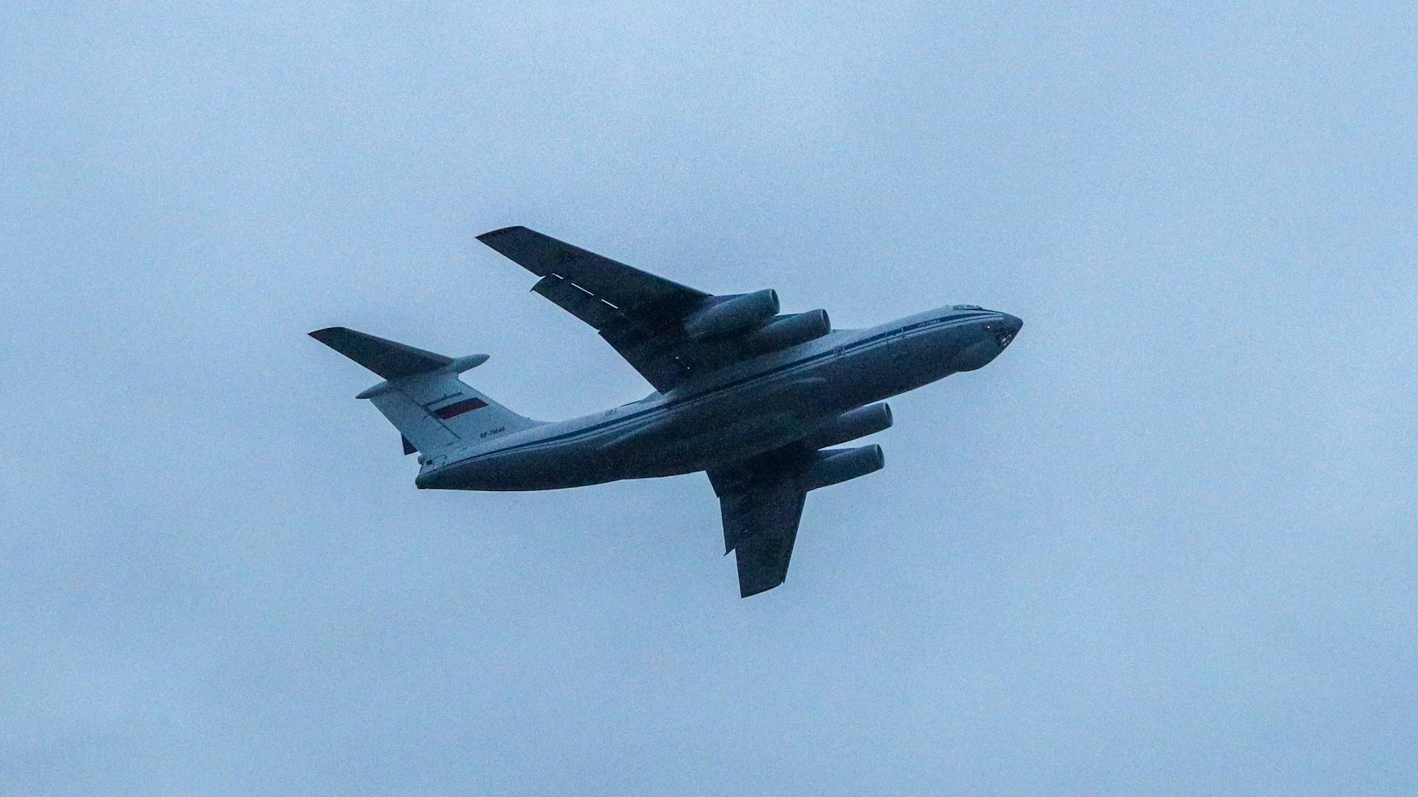 Ein Flugzeug vom TypIljuschin Il-76 (Symbolbild)