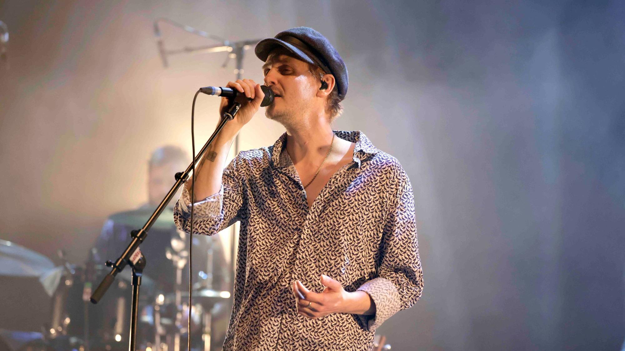 Maxim bei seinem Auftritt im Gloria Theater