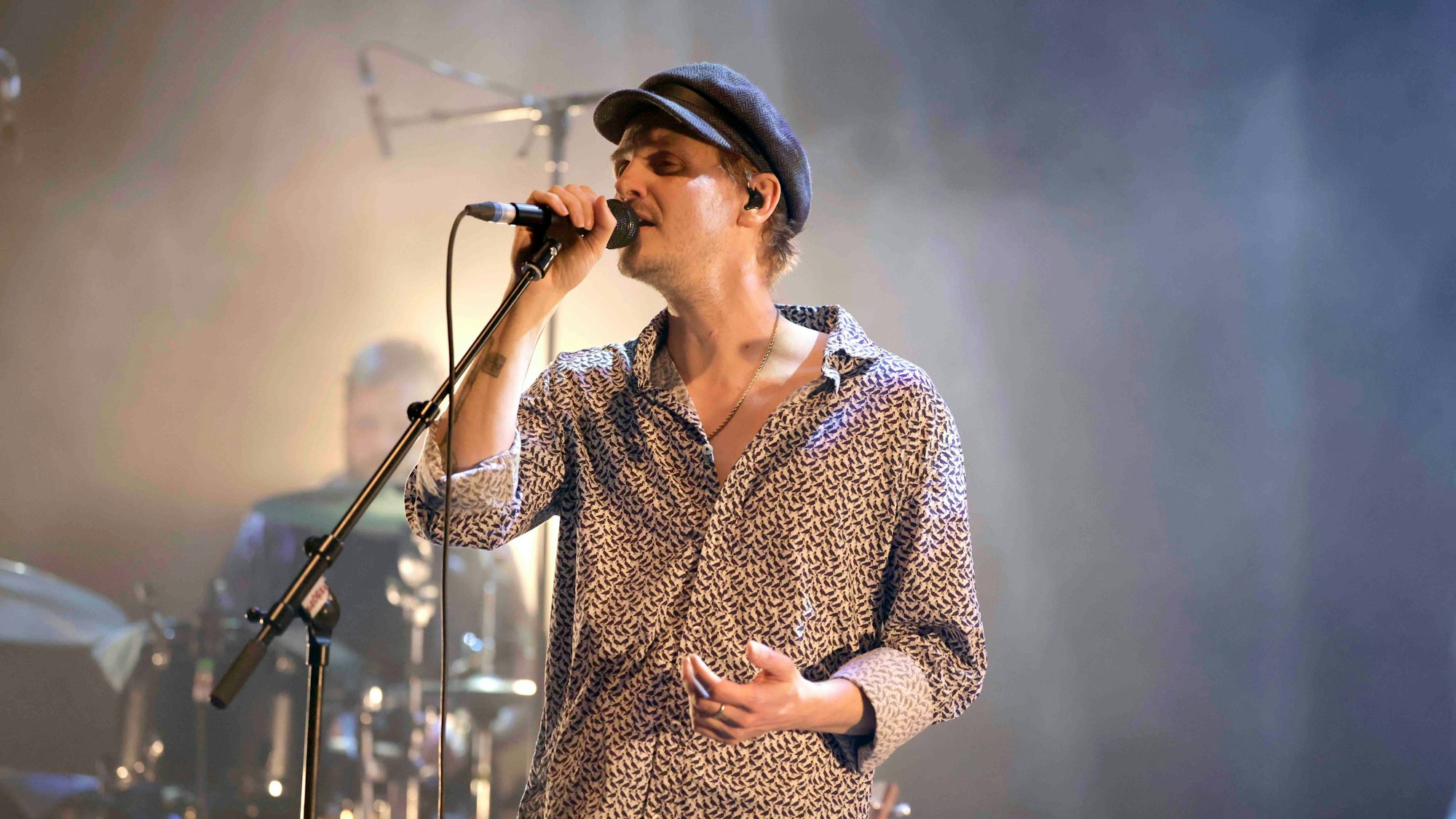 Maxim bei seinem Auftritt im Gloria Theater