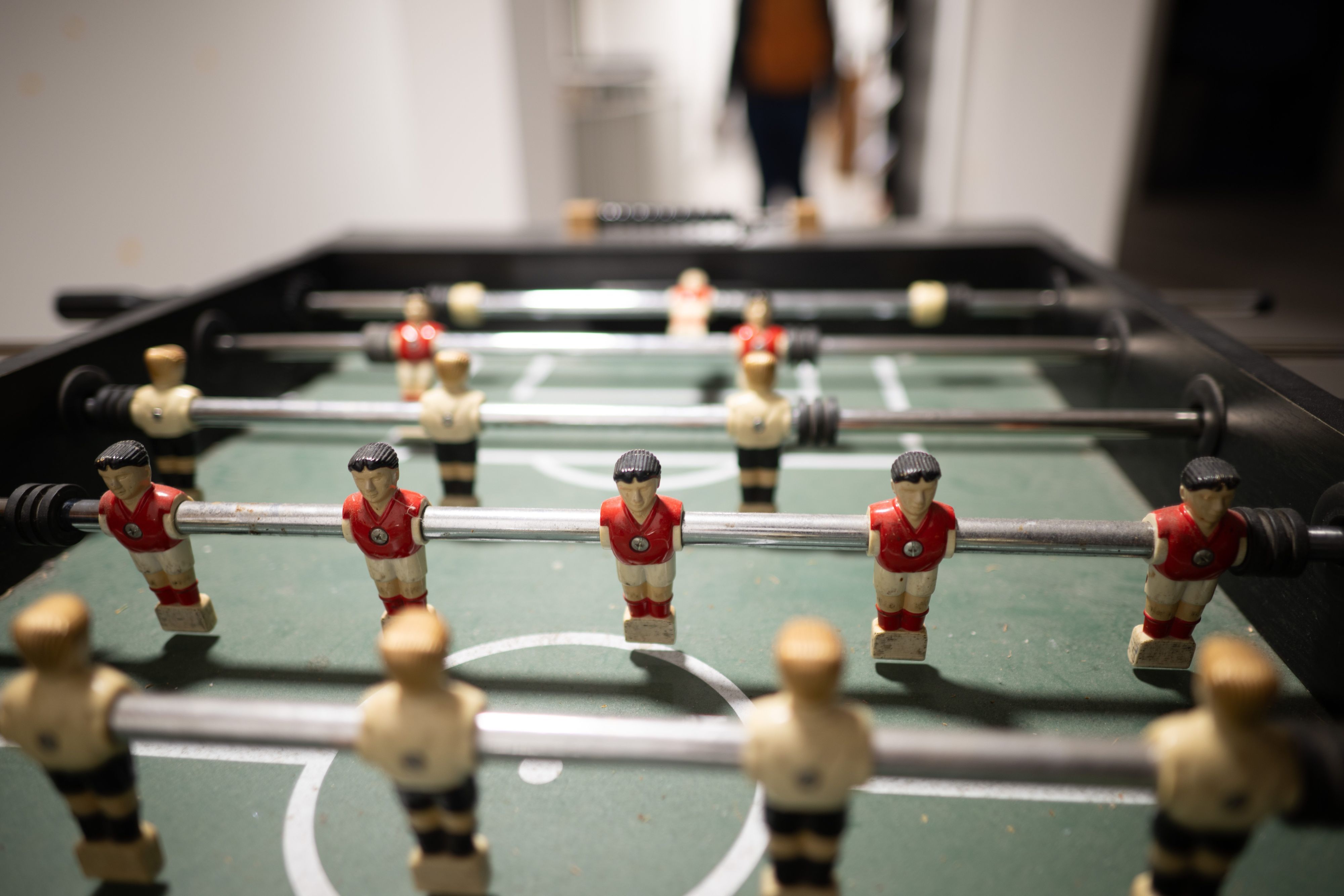 Die Kicker stehen bereit: In drei Monaten beginnt die Fußball-Europameisterschaft — auch in Köln.