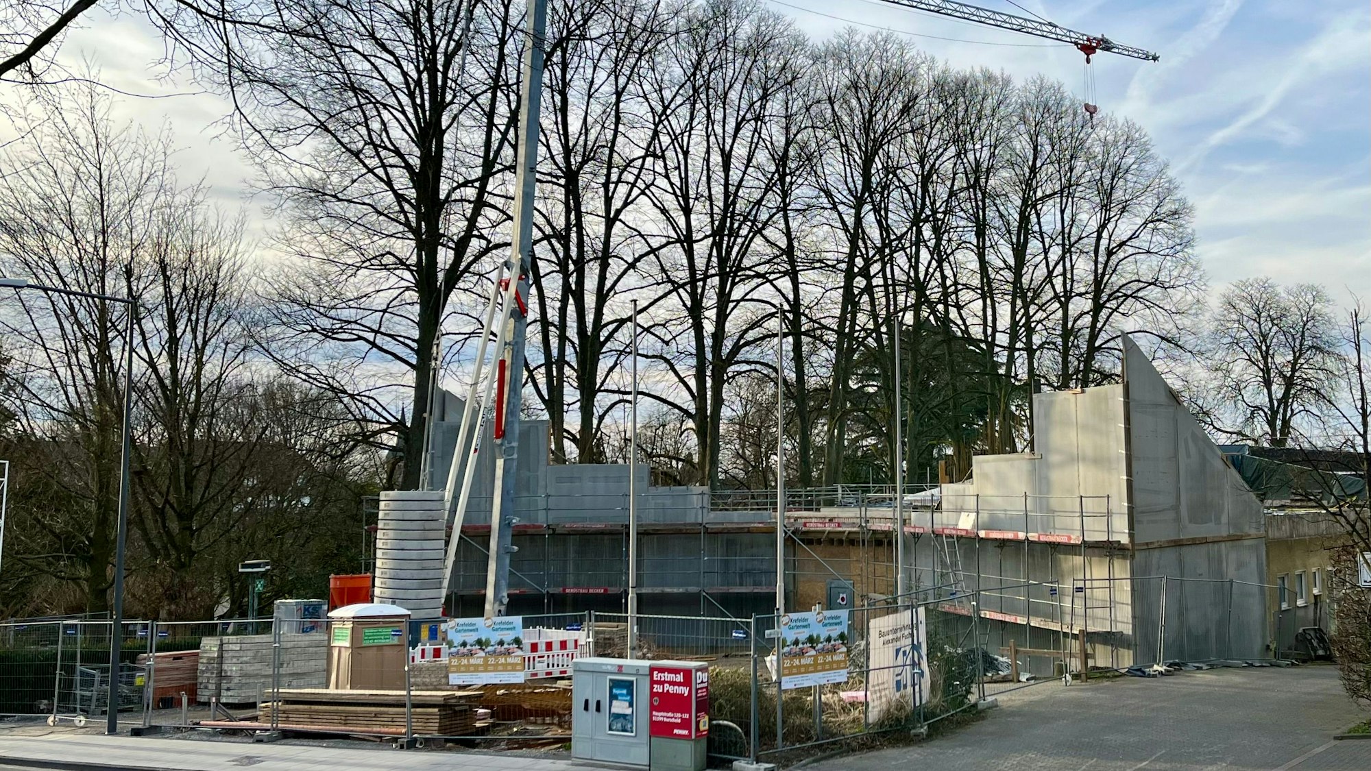 Blick auf die Baustelle des alten Hauses der Kunst am 14. März 2024