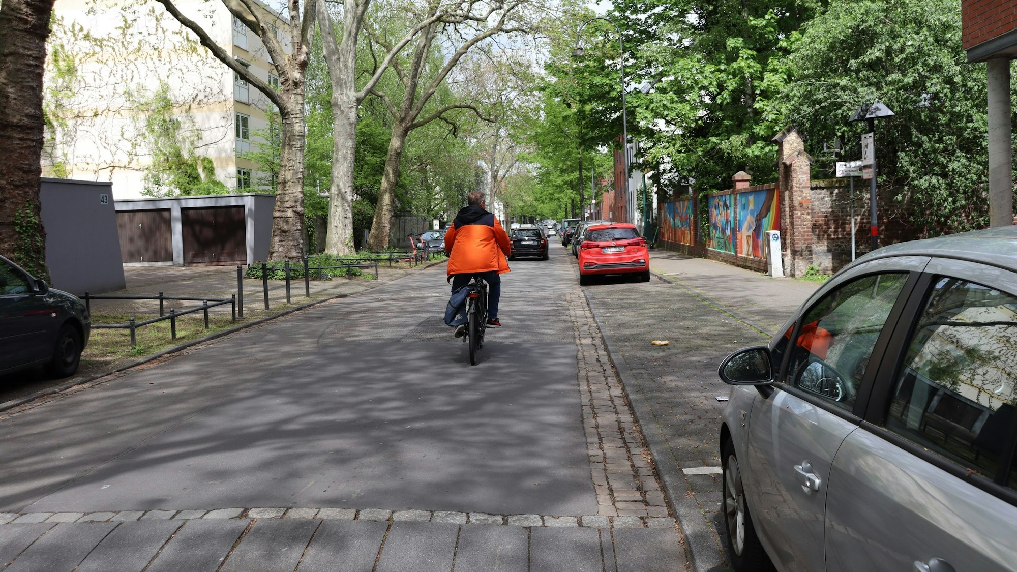 Ein Abschnitt der Düsseldorfer Straße, die zur Fahrradstraße werden soll.