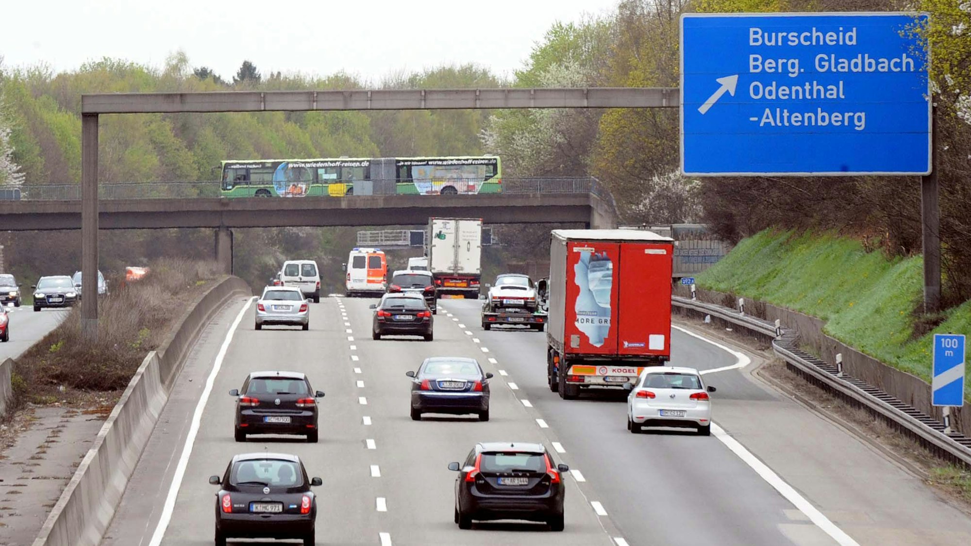 Die Anschlussstelle Burscheid an der A 1.