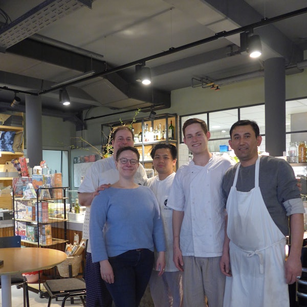 Das Team des Savvy Nosh in Oberkassel.