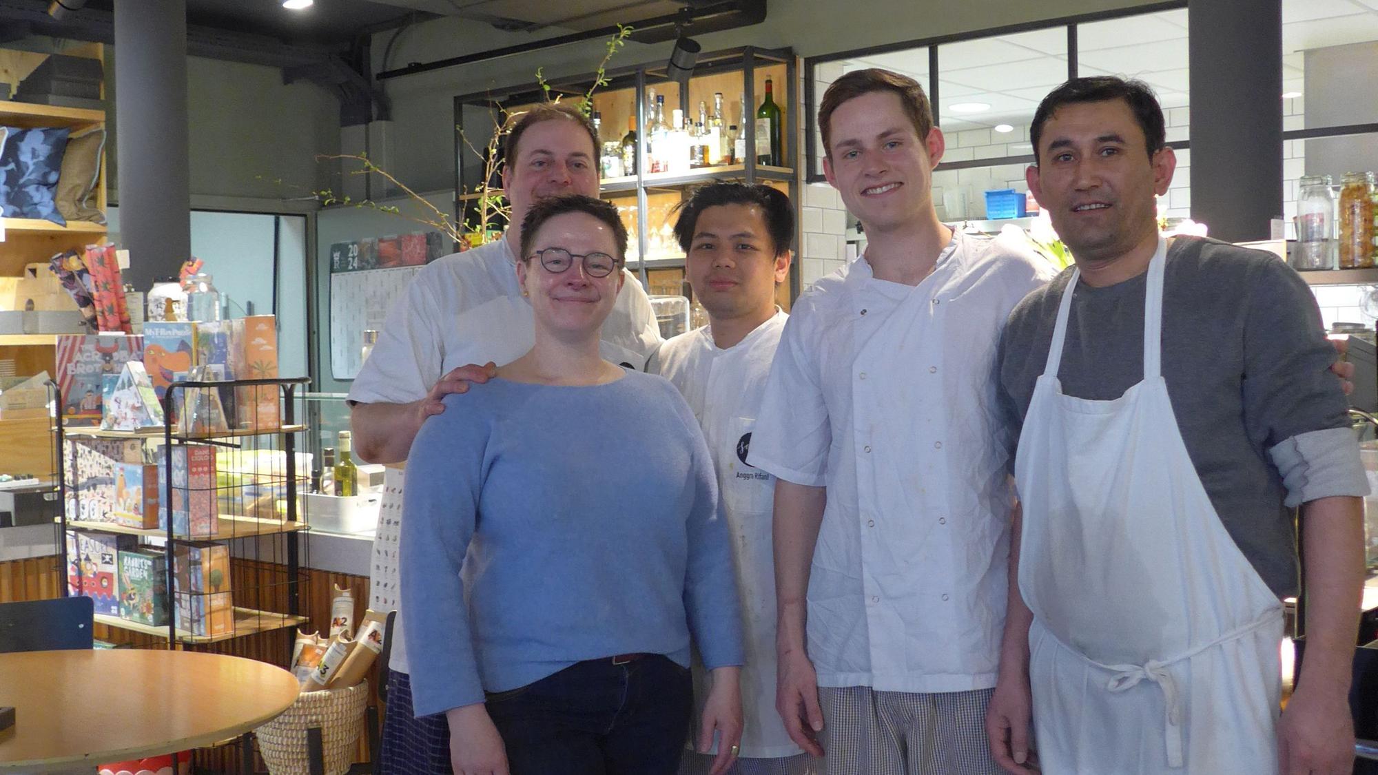 Das Team des Savvy Nosh in Oberkassel.