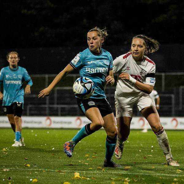 GOOGLE PIXEL Frauen Bundesliga: 1. FC Koeln - Bayer 04 Leverkusen 20.10.2023 Janou Levels Bayer 04 Leverkusen, 5, Lotta Cordes 1. FC Koeln, 6 GOOGLE PIXEL Frauen Bundesliga, 1. FC Koeln - Bayer 04 Leverkusen, Koeln, Franz-Kremer-Stadion am 20.10.2023 DFB REGULATIONS PROHIBIT ANY USE OF PHOTOGRAPHS AS IMAGE SEQUENCES AND/OR QUASI-VIDEO. *** GOOGLE PIXEL Womens Bundesliga 1 FC Koeln Bayer 04 Leverkusen 20 10 2023 Janou Levels Bayer 04 Leverkusen, 5 , Lotta Cordes 1 FC Koeln, 6 GOOGLE PIXEL Womens Bundesliga, 1 FC Koeln Bayer 04 Leverkusen, Koeln, Franz Kremer Stadium on 20 10 2023 DFB REGULATIONS PROHIBIT ANY USE OF PHOTOGRAPHS AS IMAGE SEQUENCES AND OR QUASI VIDEO Copyright: xBEAUTIFULxSPORTS/Wunderlx