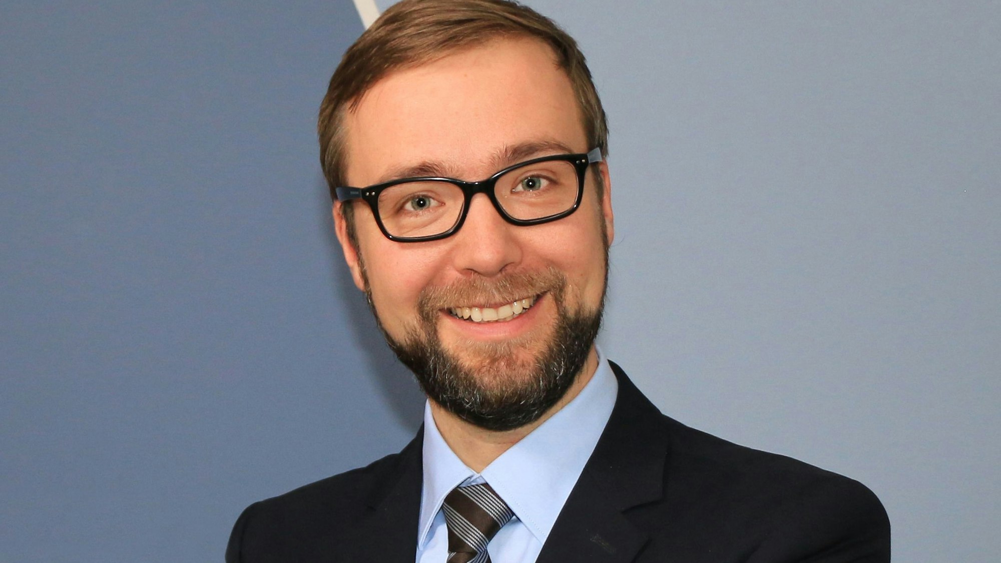 Porträt von Fiete Wulff, Pressesprecher der Bundesnetzagentur.