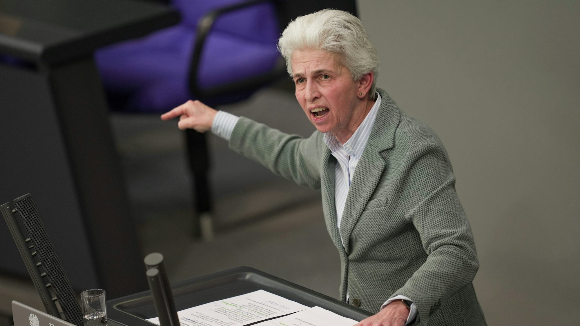 Marie-Agnes Strack-Zimmermann (FDP) spricht in einer Debatte der Aktuelle Stunde zum "Taurus-Abhörskandal" der Bundeswehr.