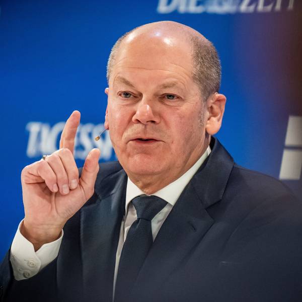 Bundeskanzler Olaf Scholz (SPD) spricht bei der Konferenz „Europe 2024“, eine Veranstaltung mit Beteiligung verschiedener Medienhäuser in den Design Offices am Berliner Humboldthafen.