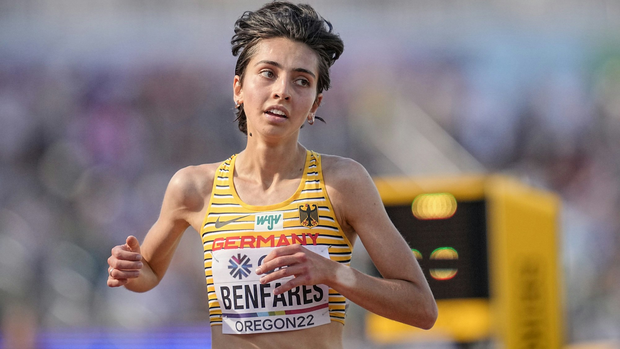ARCHIV - 20.07.2022, USA, Eugene: Leichtathletik: Weltmeisterschaft, 5000m Runde1, Sara Benfares aus Deutschland. Einem Bericht zufolge hat die unter Doping-Verdacht stehende Läuferin ihre Karriere beendet. (zu dpa: «Nach Doping-Vorwurf: Benfares beendet Leichtathletik-Karriere») Foto: Michael Kappeler/dpa +++ dpa-Bildfunk +++