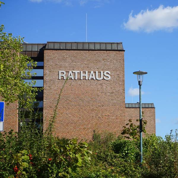 Zu sehen ist das Rathaus der Stadt Kerpen.