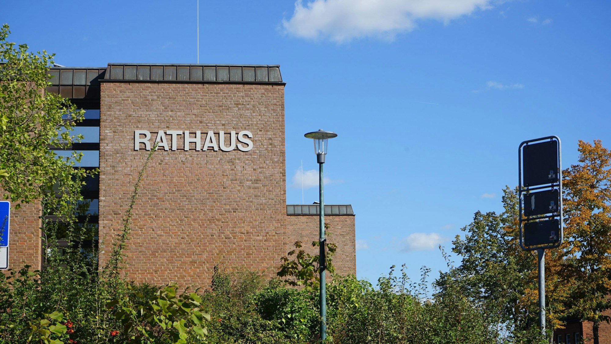 Das Foto zeigt das Rathaus in Kerpen.