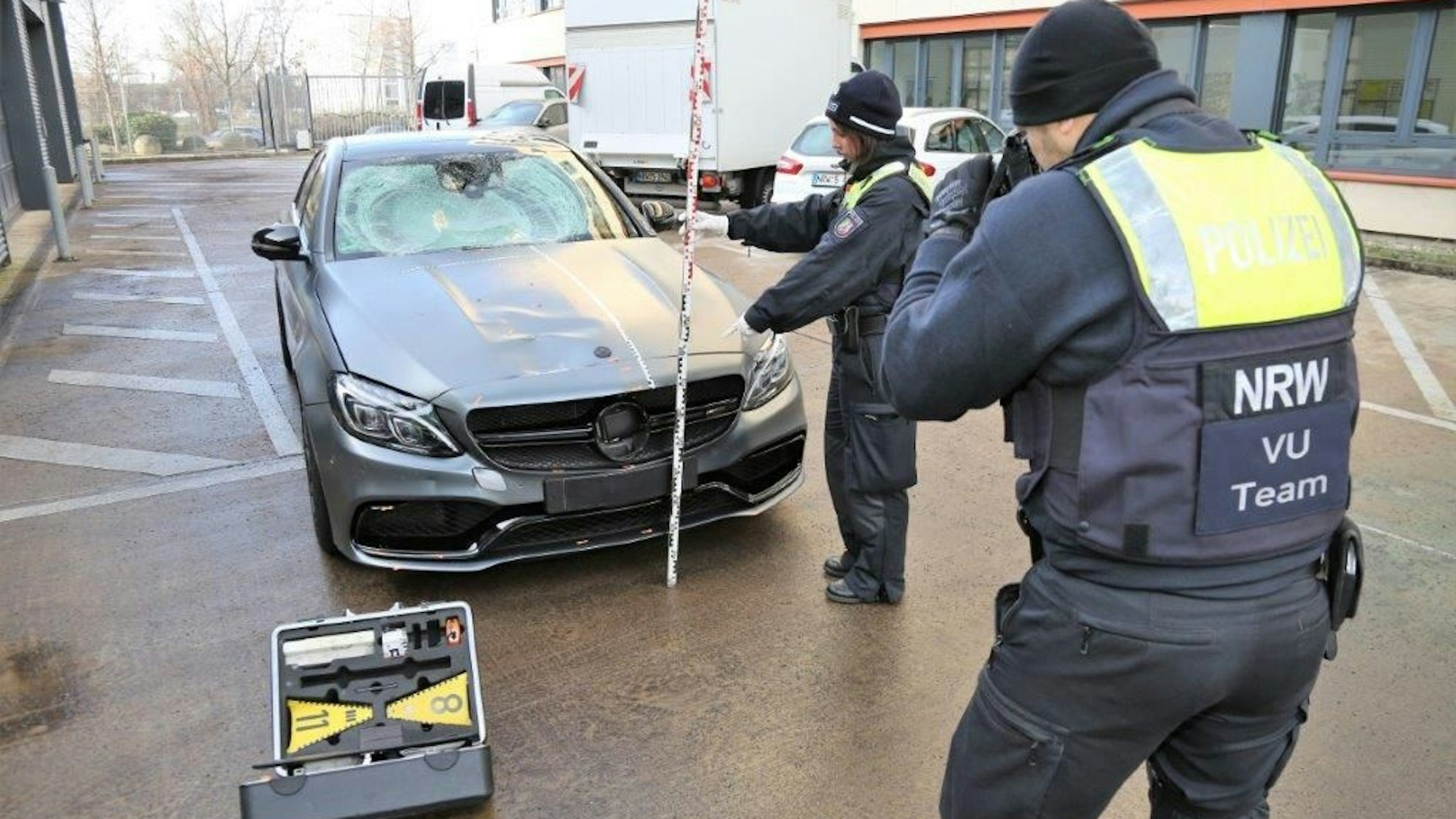 Mit diesem Auto raste der damals 21-Jährige über die Siegburger Straße.