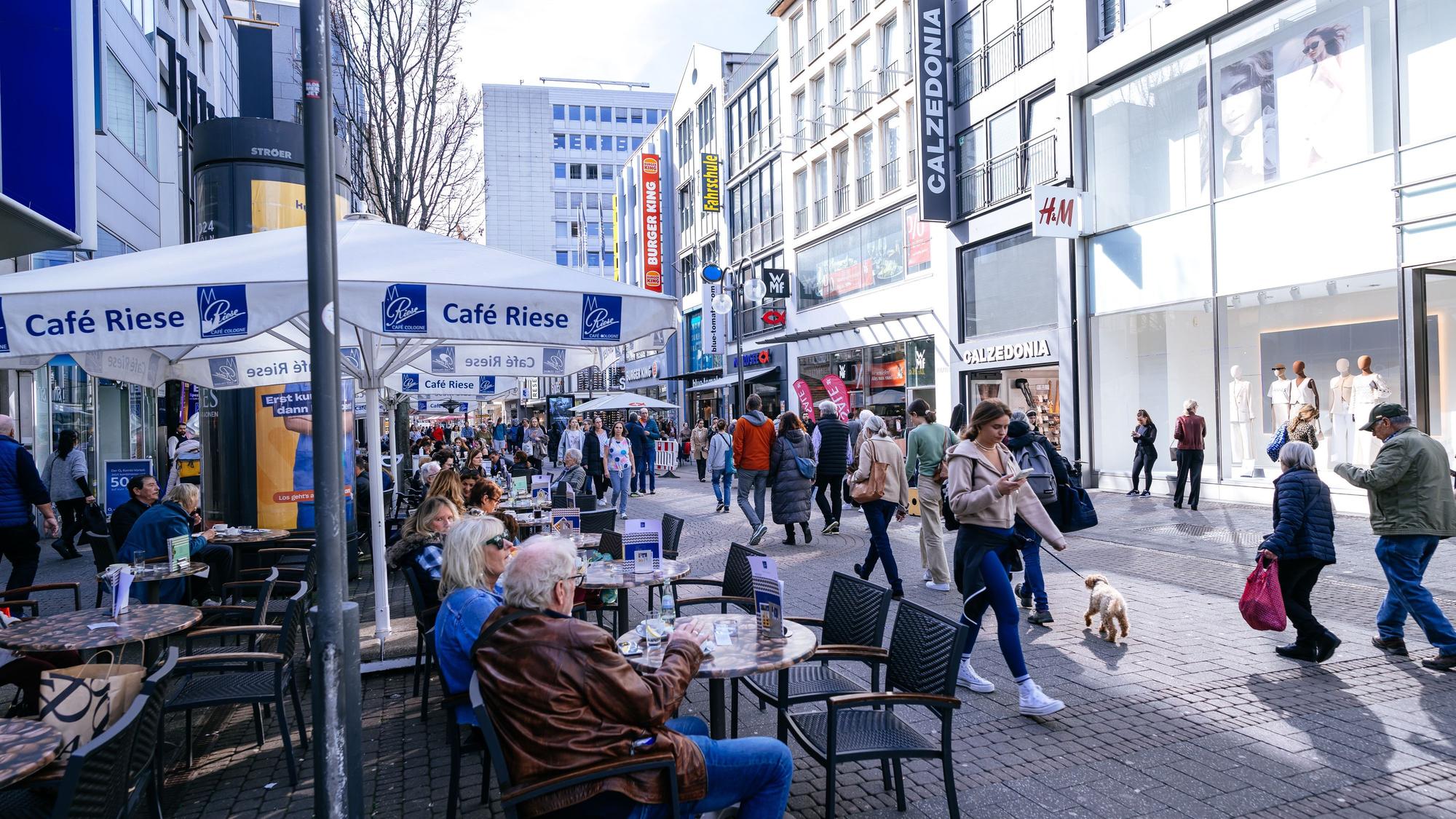 Gastronomie und andere Nutzungen als reiner Einzelhandel werden künftig wichtiger werden.