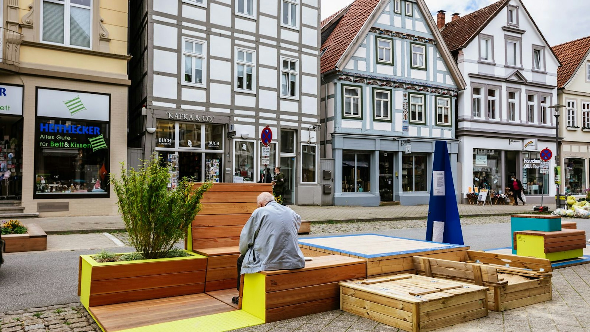 Möblierung in einer Innenstadt.