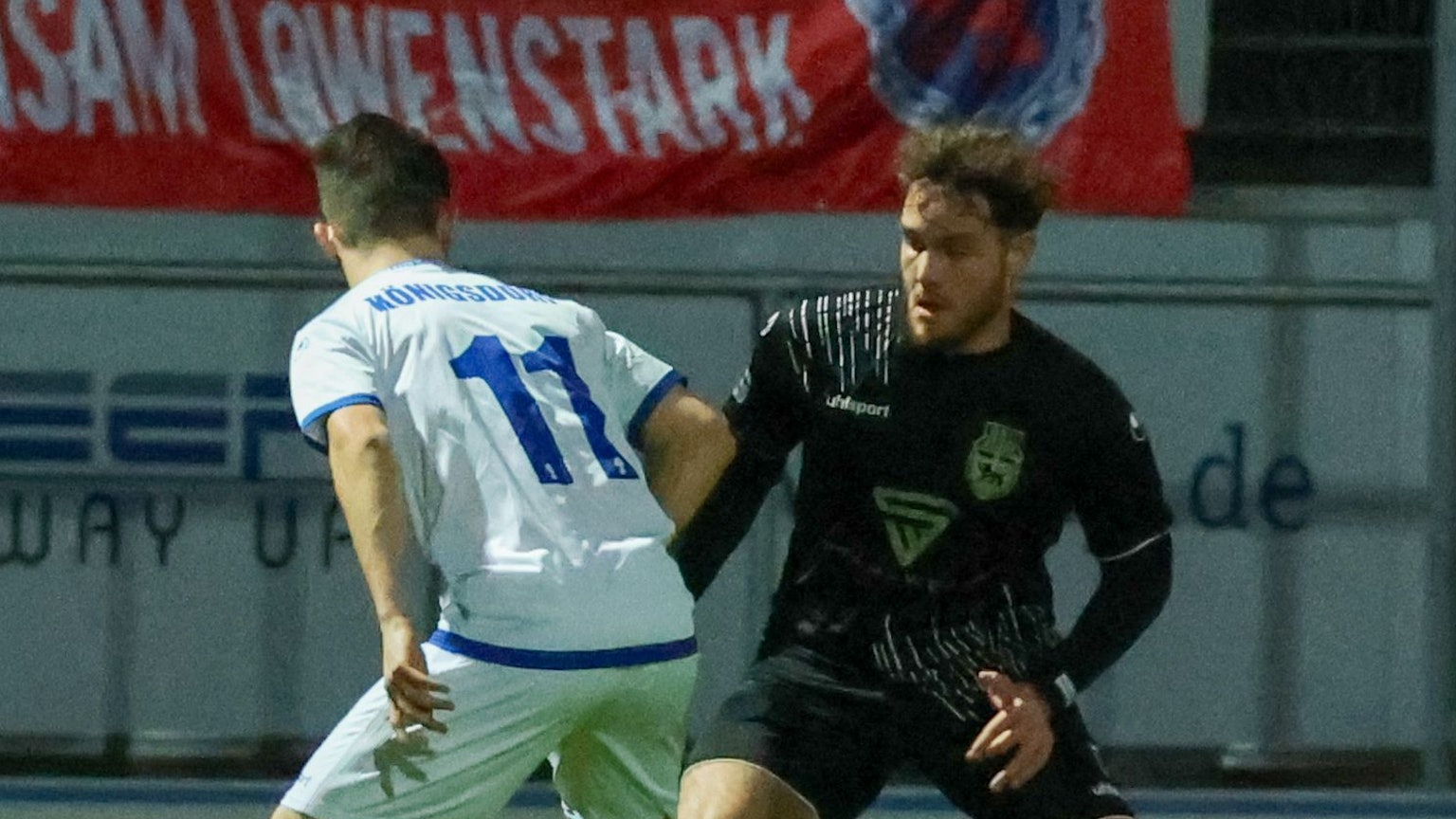 Der dribbelstarke Hendrik Strobl (r.) und der Bonner SC stehen zu Recht im Finale des Verbandspokals.