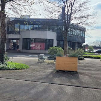 Das Foto zeigt das Zanders-Forum in Bergisch Gladbach