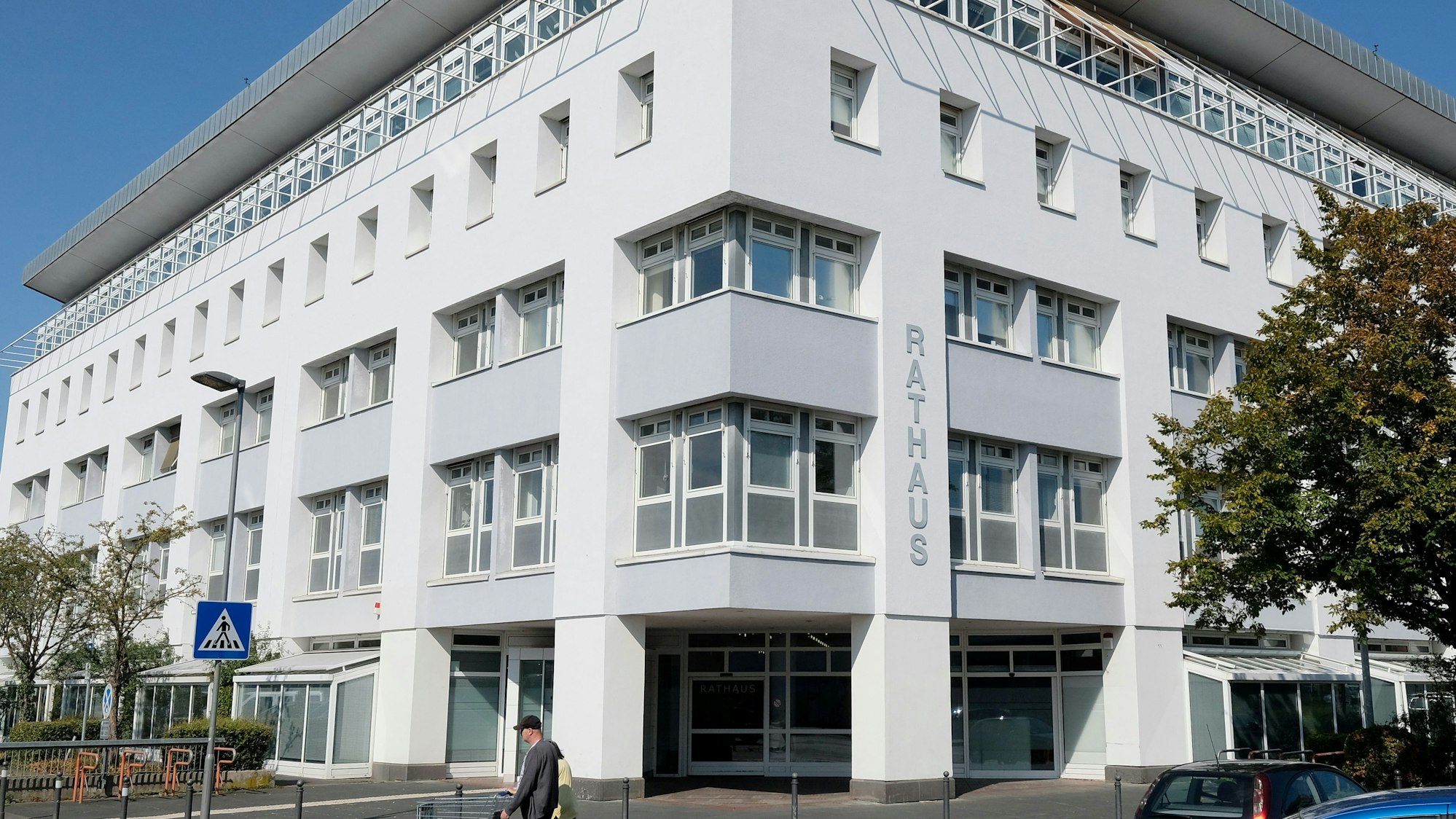 Zu sehen ist das Rathaus in Liblar.