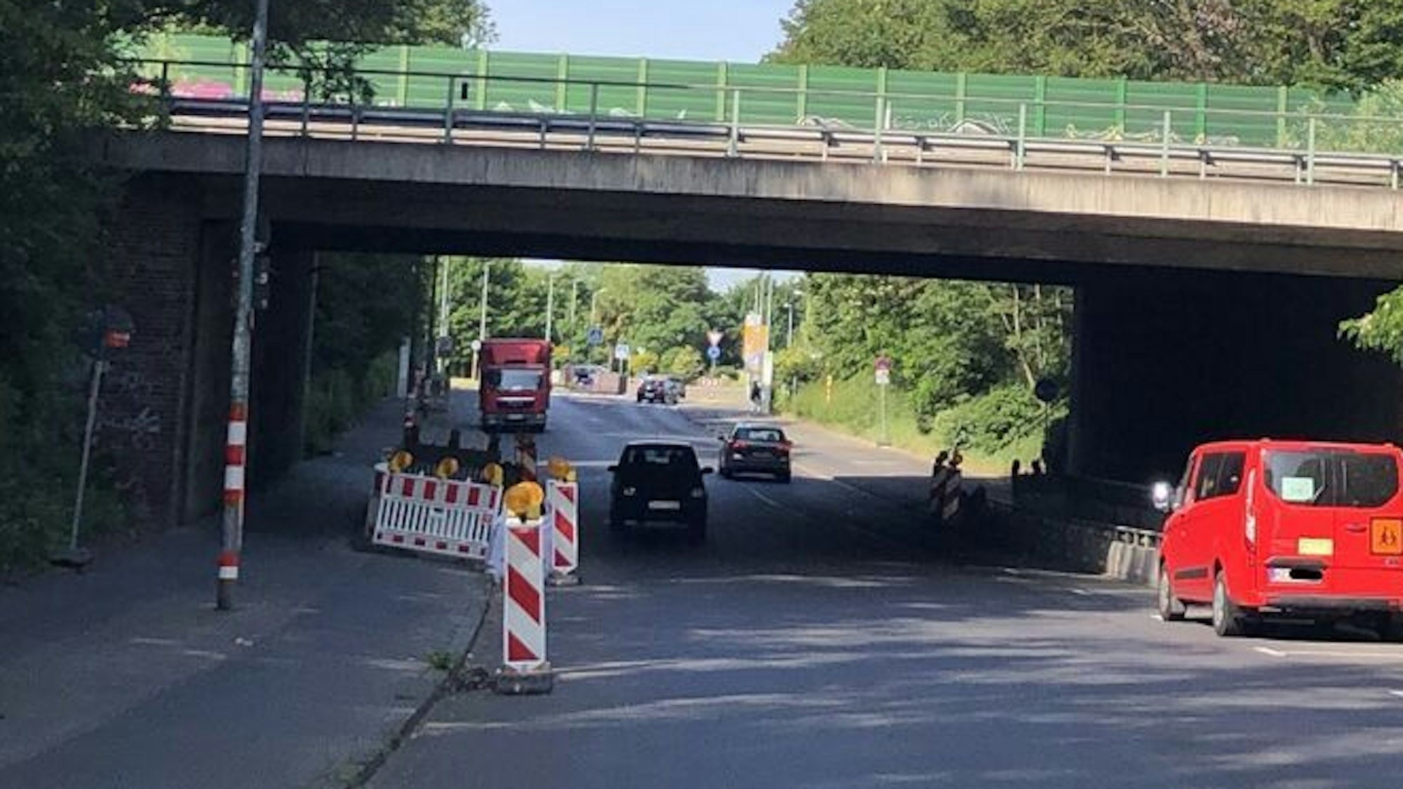 Auf dem Foto ist die Brücke am Mühlenweg zu sehen.