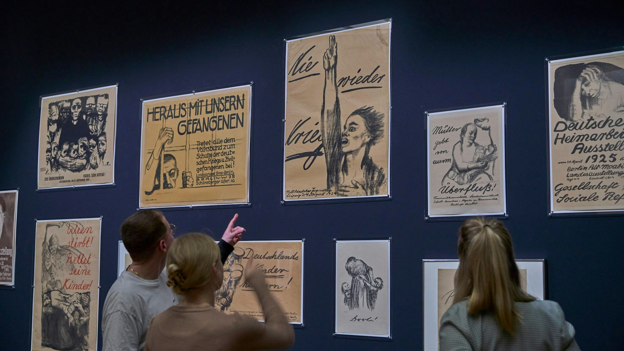 Im Frankfurter Städel ist eine umfassende Ausstellung zur Grafikerin, Malerin und Bildhauerin Käthe Kollwitz zu sehen.