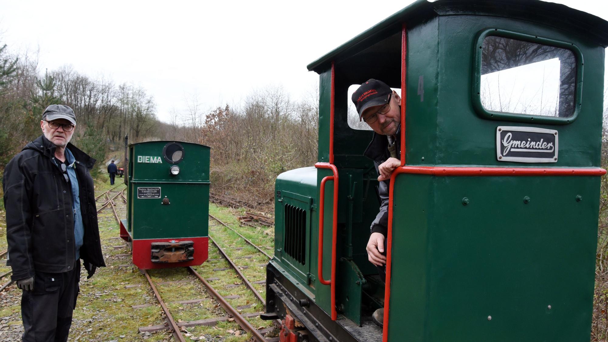 Das Foto zeigt die Kleinbahn im Lindlarer Freilichmuseum.