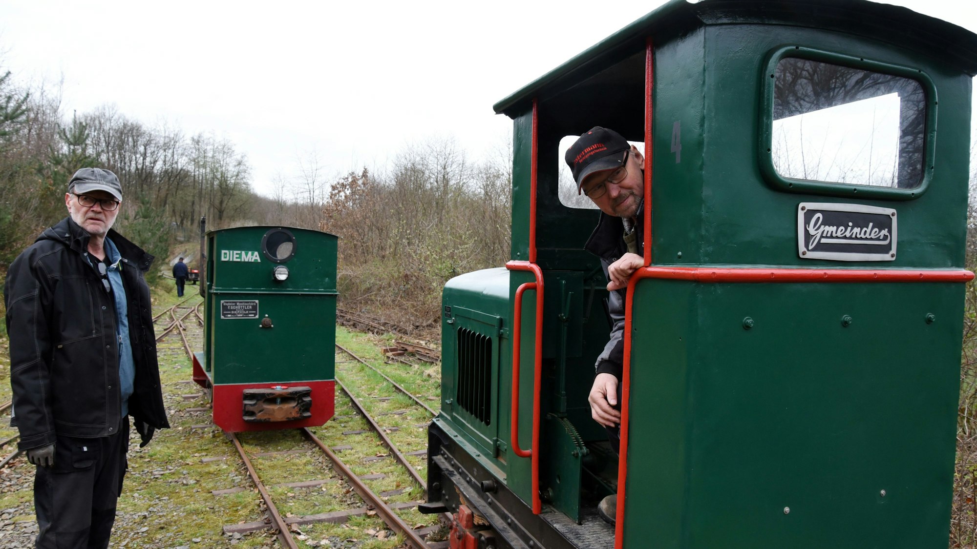 Das Foto zeigt die Kleinbahn im Lindlarer Freilichmuseum.