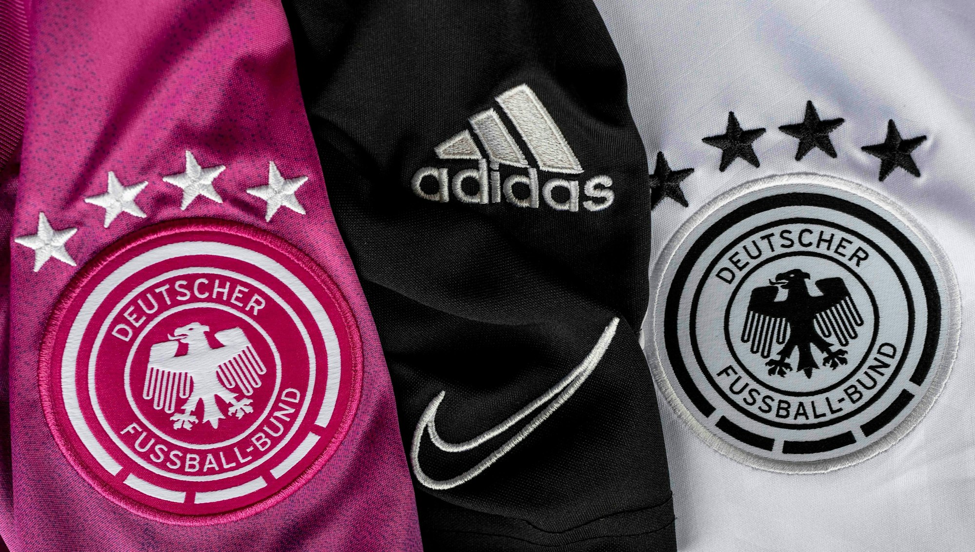 Der Deutsche Fussball Bund hat bekanntgegeben, dass die Partnerschaft mit adidas 2027 beendet wird. Nachfolger wird der US-Sportartikel-Hersteller Nike.